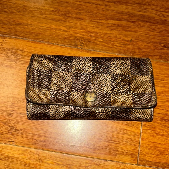 Louis Vuitton Damier Ebene 4 Key Holder - Picture 1 of 5